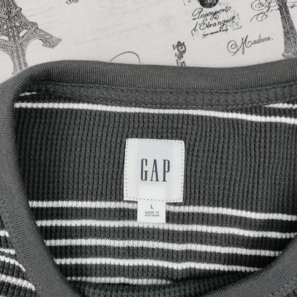 GAP Men Stripe Pattern Sweater Size L - Picture 2 of 6